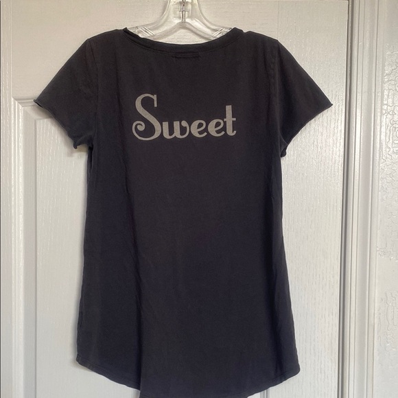 Gray Pineapple Graphic Tee - Picture 6 of 8